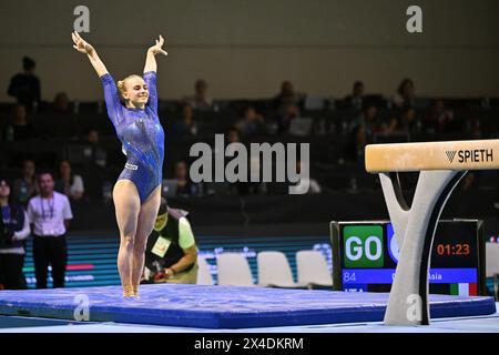 Rimini, Italien. Mai 2024. D'AMATO Asia (ITA) Beam während der künstlerischen Turn-Europameisterschaft - Frauen, Turnen in Rimini, Italien, 02. Mai 2024 Credit: Independent Photo Agency/Alamy Live News Stockfoto