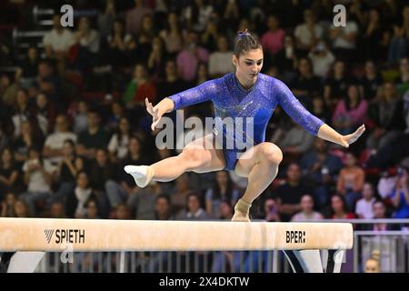 Rimini, Italien. Mai 2024. Manila Esposito (ITA) Beam während der europäischen Meisterschaft im Kunstturnen - Frauen, Turnen in Rimini, Italien, 02. Mai 2024 Credit: Independent Photo Agency/Alamy Live News Stockfoto