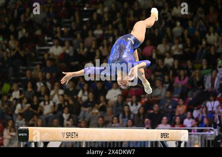 Rimini, Italien. Mai 2024. Manila Esposito (ITA) Beam während der europäischen Meisterschaft im Kunstturnen - Frauen, Turnen in Rimini, Italien, 02. Mai 2024 Credit: Independent Photo Agency/Alamy Live News Stockfoto