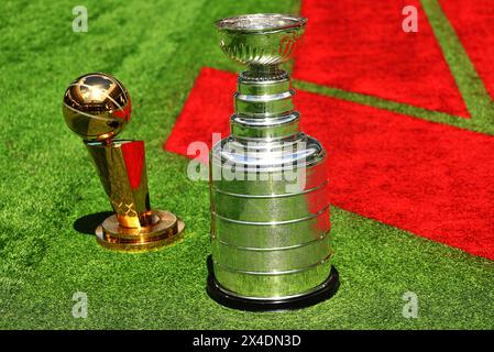 Miami, USA. Mai 2024. Paddock-Atmosphäre - Trophäen. 02.05.2024. Formel-1-Weltmeisterschaft, Rd 6, Miami Grand Prix, Miami, Florida, USA, Vorbereitungstag. Das Foto sollte lauten: XPB/Alamy Live News. Stockfoto
