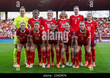 Zürich, Schweiz. April 2024. Zürich, Schweiz, 5. April 2024: Teamphoto der Schweiz während des Fußballspiels der UEFA Womens European Qualifiers zwischen der Schweiz und der Türkei im Letzigrund Stadion in Zürich, Schweiz. (Daniela Porcelli/SPP) Credit: SPP Sport Press Photo. /Alamy Live News Stockfoto