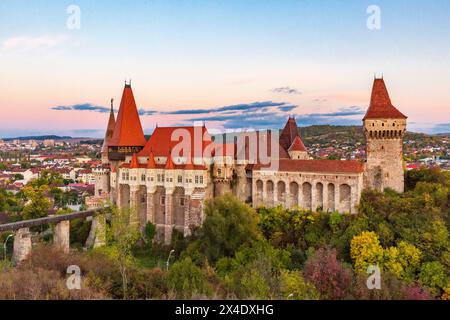 Rumänien, Hunedoara. Schloss Corvin, gotische Renaissance-Burg, eine der größten Schlösser Europas. Stockfoto