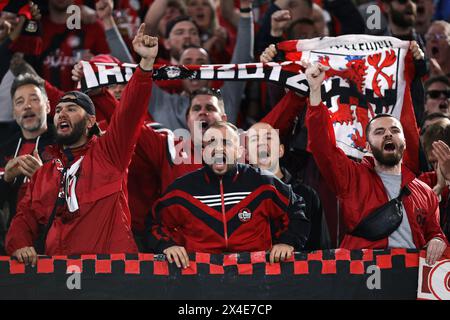 Neapel, Italie. Mai 2024. Anhänger von Leverkusen vor der UEFA Europa League, Halbfinale, 1. Leg-Fußballspiel zwischen AS Roma und Bayer Leverkusen am 2. Mai 2024 im Stadio Olimpico in Rom, Italien - Foto Federico Proietti/DPPI Credit: DPPI Media/Alamy Live News Stockfoto