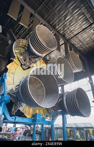 Saturn V F-1 Motoren. Davidson Center for Space Exploration: Saturn V Hall, U.S. Space and Rocket Center, Huntsville, Alabama. Stockfoto