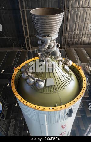 Rocketdyne J-2-Triebwerk auf S-IVB (Saturn V Dritte Stufe) der Saturn V Moon Rocket. Davidson Center for Space Exploration: Saturn V Hall. US-Raumfahrt und RO Stockfoto