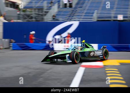 Monaco, Monaco. April 2024. Envision Racing Fahrer Robin Frijns bei der ABB Formel-E Weltmeisterschaft Monaco E-Prix 2024 zu sehen. Endgültiger Rang: 1. Mitch Evans – JAGUAR TCS Racing, 2. Nick Cassidy – JAGUAR TCS Racing, 3. Stoffel Vandoorne DS - PENSKE Credit: SOPA Images Limited/Alamy Live News Stockfoto