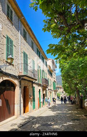 Valldemossa Themenfoto: Urlaub, Spanien, Mittelmeer, Balearen, Mallorca, Valldemossa, 02.05.2024 der kleine idyllische Ort Valldemossa am Fusse des Tramuntanagebirges auf Mallorca begeistert durch seine kleinen Gassen Themenfoto: Urlaub, Spanien, Mittelmeer, Balearen, Mallorca, Valldemossa, 02.05.2024 *** Valldemossa Themenfotourlaub, Spanien, Mittelmeer, Balearen, Mallorca, Valldemossa, 02 05 2024 das kleine idyllische Dorf Valldemossa am Fuße des Tramuntanagebirges auf Mallorca begeistert mit seinen kleinen Gassen Themenfotourlaub, Spanien, Mittelmeer, Balearen, Stockfoto