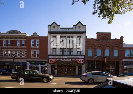 Old Edmonton mit historischem Gebäude und moderner Architektur Stockfoto