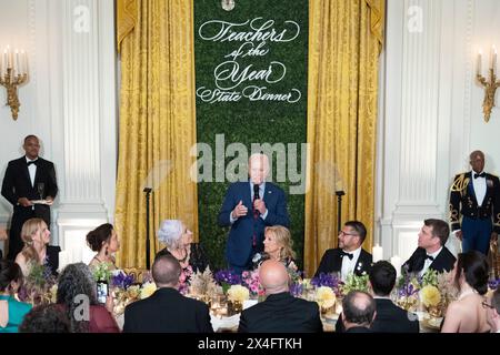 Washington, Vereinigte Staaten. Mai 2024. US-Präsident Joe Biden spricht am 2. Mai 2024 im Weißen Haus in Washington, DC, in Wilmington an das Teacher of the Year State Dinner. Kredit: Chris Kleponis/Pool über CNP/dpa/Alamy Live News Stockfoto