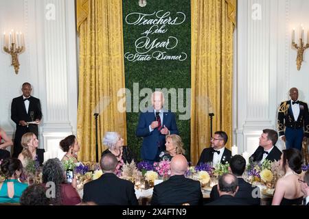 Washington, Vereinigte Staaten. Mai 2024. US-Präsident Joe Biden spricht am 2. Mai 2024 im Weißen Haus in Washington, DC, in Wilmington an das Teacher of the Year State Dinner. Kredit: Chris Kleponis/Pool über CNP/dpa/Alamy Live News Stockfoto