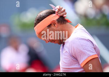 MADRID, SPANIEN - 29. APRIL: Rafael Nadal aus Spanien trifft auf Pedro Cachin aus Argentinien im Spiel der Runde 32 während des siebten Tages der Mutua Ma Stockfoto