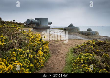 Marinemonitorenanlage als Teil der „Atlantischen Mauer“ der deutschen Wehranlage des Zweiten Weltkriegs auf der Insel Jersey, Chanel Islands. Stockfoto