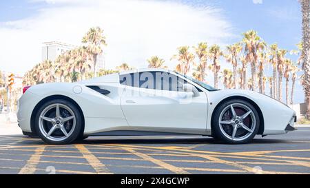 Barcelona, Spanien, 14. August 2019: Ferrari 488 Spider auf den Straßen der Stadt Stockfoto