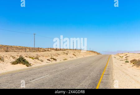 Nationale Autobahn in der Namaqualand-Region Südafrikas Stockfoto