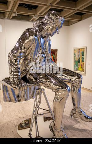 Michael Parekowhais Skulptur aus poliertem Edelstahl Captain James Cook, The English Channel 2015, ausgestellt in der Art Gallery of New South Wales Stockfoto