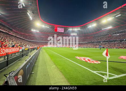 Allianz Arena Fans Choreo für Franz Beckenbauer im Halbfinalspiel FC BAYERN MÜNCHEN - REAL MADRID 2-2 der Fußball UEFA Champions League in der Saison 2023/2024 in München, 30. April 2024. Halbfinale, FCB, München Fotograf: ddp-Bilder / Sternbilder Stockfoto