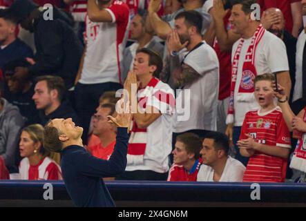 Trainer Thomas Tuchel (FCB), Teammanager, Headcoach, Trainer, wütend im Halbfinalspiel FC BAYERN MÜNCHEN - REAL MADRID 2-2 Fußball UEFA Champions League in der Saison 2023/2024 in München, 30. April 2024. Halbfinale, FCB, München Fotograf: ddp-Bilder / Sternbilder Stockfoto