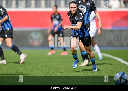 Leuven, Belgien. Mai 2024. Angel Kerkhove (13) vom Club YLA, dargestellt während eines Frauenfußballspiels zwischen Oud Heverlee Leuven und Club Brugge YLA im belgischen Cup-Finale am Freitag, 1. Mai 2024 in Leuven, BELGIEN. Quelle: Sportpix/Alamy Live News Stockfoto