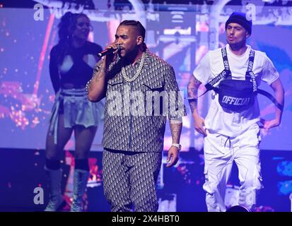 Hollywood FL, USA. Mai 2024. Don Omar tritt während des Formel-1Miami Grand-Prix-Konzerts „Back to Reggaetón“ Tour im Hard Rock Live auf, das am 2. Mai 2024 im Seminole Hard Rock Hotel & Casino in Hollywood, Florida, stattfindet. Quelle: Mpi04/Media Punch/Alamy Live News Stockfoto