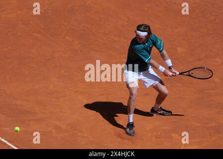 Madrid, Spanien. Mai 2024. Andrey Rublev gegen Taylor Fritz während des Halbfinalspiels der Männer am Tag 11 der Mutua Madrid Open am La Caja Magica am 3. Mai 2024 in Madrid. (Foto: Oscar Gonzalez/SIPA USA) Credit: SIPA USA/Alamy Live News Stockfoto