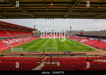 Barnsley, Großbritannien. Mai 2024. Blick auf das Stadion während des Barnsley FC gegen Bolton Wanderers FC SKY BET League One Play-offs Halbfinale 1st Leg in Oakwell, Barnsley, England, Großbritannien am 3. Mai 2024 Credit: Every Second Media/Alamy Live News Stockfoto