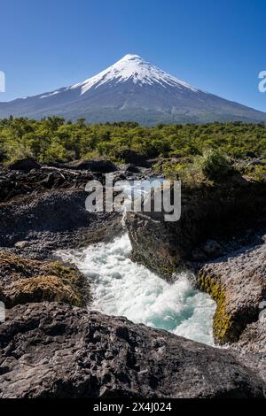 Vulkan Osorno, Saltos de Petrohue, Saltos de Petrohue, Los Lagos, Chile Stockfoto