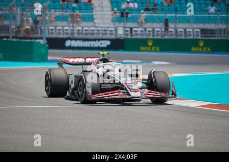 Miami Gardens, FL, USA. Mai 2023. 27 Nico Hulkenberg (DE) Haas F1 Team, F1 Grand Prix von Miami im Miami Autodrome in Miami Gardens, Florida, USA. Quelle: Yaroslav Sabitov/YES Market Media/Alamy Live News. Stockfoto