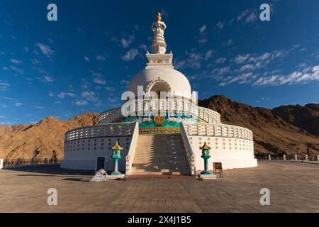 Shanti Stupa in Leh, Ladakh, Jammu und Kaschmir, Indien Stockfoto