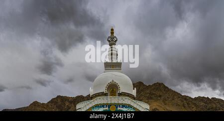 Shanti Stupa in Leh, Ladakh, Jammu und Kaschmir, Indien Stockfoto