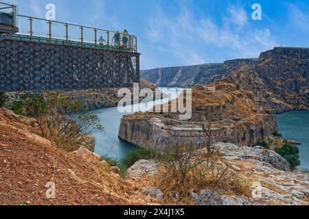 Rumkale Gran Terras auf einer Klippe, Halfeti, Türkei Stockfoto