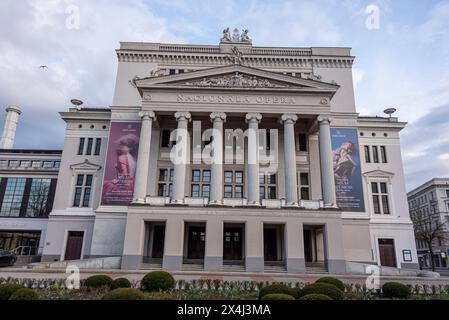 Lettische Nationaloper, erbaut nach Entwürfen des Architekten Ludwig Bohnstedt im neoklassizistischen Stil, 1863 in Riga, Lettland Stockfoto