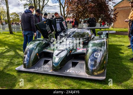 2003 Bentley Speed 8, ausgestellt auf dem April Scramble im Bicester Heritage Centre am 21. April 2024. Stockfoto