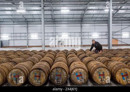 Isle of Harris Whiskyfässer im Lager Stockfoto