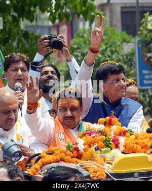 Neu-Delhi, Indien. Mai 2024. NEW DELHI, INDIEN – 3. MAI: BJP-Kandidat aus Chandni Chowk, Praveen Khandelwal, während einer Roadshow, die am 3. Mai 2024 in New Delhi, Indien, seine Nominierung einreichen wird. (Foto: Vipin Kumar/Hindustan Times/SIPA USA) Credit: SIPA USA/Alamy Live News Stockfoto