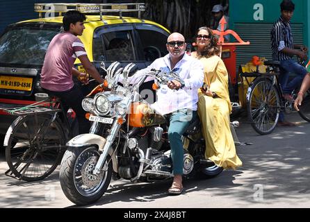 Mumbai, Indien. Mai 2024. MUMBAI, INDIEN – 3. MAI: Unterstützer der NCP, Shiv Sena und BJP während der Kundgebung von Yamini Jadhav, Shiv Sena Kandidat für Süd-Mumbai, bevor sie am 3. Mai 2024 in Mumbai, Indien die Nominierung der Lok Sabha in Fort einreichten. (Foto: Anshuman Poyrekar/Hindustan Times/SIPA USA) Credit: SIPA USA/Alamy Live News Stockfoto