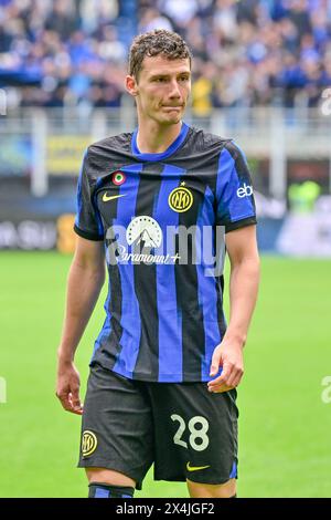 Mailand, Italien. April 2024. Benjamin Pavard von Inter, der während des Fußballspiels der Serie A 2023/2024, zwischen Inter und Turin im Giuseppe Meazza Stadion zu sehen war. Ergebnis: Inter 2:0 Torino Credit: SOPA Images Limited/Alamy Live News Stockfoto