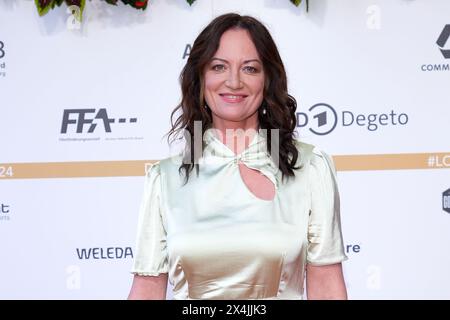 Natalia Woerner bei der Ankunft zur Verleihung Deutscher Filmpreis am 3.05.2024 in Berlin Stockfoto