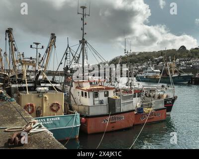 Newlyn in Cornwall ist die Heimat des größten Hafens Englands. Newlyn ist ein beliebtes Urlaubsziel und liegt am Ufer der Mount's Bay in der Nähe von Penzance und IT Stockfoto