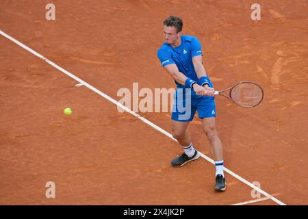 Madrid, Spanien. Mai 2024. Jiri Lehecka aus der Tschechischen Republik gegen Felix Auger Aliassime während des Halbfinales der Männer-Einzel-Spiele am Tag 11 der Mutua Madrid Open in La Caja Magica am 03. Mai 2024 in Madrid. Quelle: SIPA USA/Alamy Live News Stockfoto