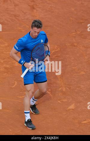 Madrid, Spanien. Mai 2024. Jiri Lehecka aus der Tschechischen Republik gegen Felix Auger Aliassime während des Halbfinales der Männer-Einzel-Spiele am Tag 11 der Mutua Madrid Open in La Caja Magica am 03. Mai 2024 in Madrid. Quelle: SIPA USA/Alamy Live News Stockfoto