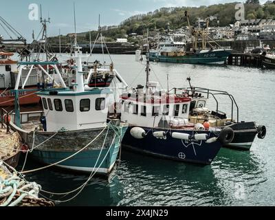 Newlyn in Cornwall ist die Heimat des größten Hafens Englands. Newlyn ist ein beliebtes Urlaubsziel und liegt am Ufer der Mount's Bay in der Nähe von Penzance und IT Stockfoto