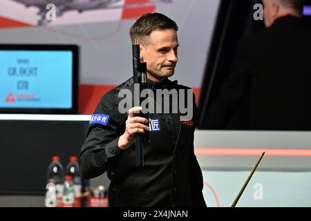 Sheffield, Großbritannien. Mai 2024. David Gilbert reagiert, nachdem er den letzten Rahmen der Session gewonnen hatte, während der Cazoo World Championships 2024 im Crucible Theatre, Sheffield, Großbritannien, am 3. Mai 2024 (Foto: Cody Froggatt/News Images) in Sheffield, Großbritannien, am 3. Mai 2024. (Foto: Cody Froggatt/News Images/SIPA USA) Credit: SIPA USA/Alamy Live News Stockfoto