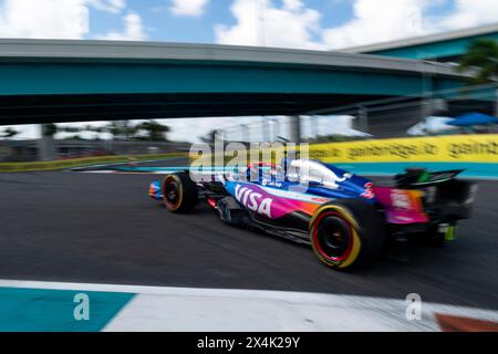 Miami Gardens, Usa. Mai 2024. Daniel Riccardo vom RB F1 Team nimmt am Freitag, den 3. Mai 2024, beim Formel 1 Miami Grand Prix im Miami International Autodrome in Miami Gardens, Florida, Teil. Foto: Greg Nash/UPI. Quelle: UPI/Alamy Live News Stockfoto