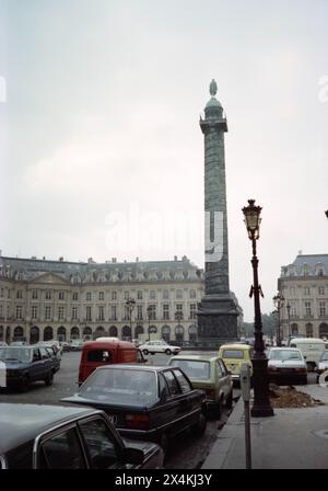 Vintage-Foto vom Place Vendome in Paris, Frankreich - September 1982 Stockfoto