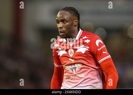 Barnsley, Großbritannien. Mai 2024. Devante Cole of Barnsley während der Sky Bet League 1 Promotion Play-offs Halbfinale First Leg Match Barnsley vs Bolton Wanderers in Oakwell, Barnsley, Vereinigtes Königreich, 3. Mai 2024 (Foto: Mark Cosgrove/News Images) in Barnsley, Vereinigtes Königreich am 3. Mai 2024. (Foto: Mark Cosgrove/News Images/SIPA USA) Credit: SIPA USA/Alamy Live News Stockfoto