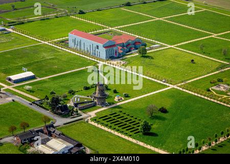 Luftbild, LVR-Archäologischer Park Xanten, LVR-Archäologisches RömerMuseum, Restaurant CafÃ Mühle d APX, Schafe auf einer Wiese, Niederbruch, Xanten, Niederrhein, Nordrhein-Westfalen, Deutschland ACHTUNGxMINDESTHONORARx60xEURO *** Luftaufnahme, LVR Archäologischer Park Xanten, LVR Archäologisches Römisches Museum, CafÃ Mühle d APX Restaurant, Schafe auf einer Wiese, Niederbruch, Xanten, Niederrhein, Nordrhein-Westfalen, Deutschland ACHTUNGxMINDESTHONORARx60xEURO Stockfoto