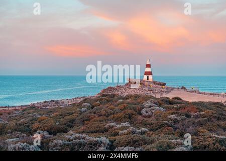 Legendärer Robe Obelisk bei Sonnenaufgang, Cape Dombey, Limestone Coast, South Australia Stockfoto