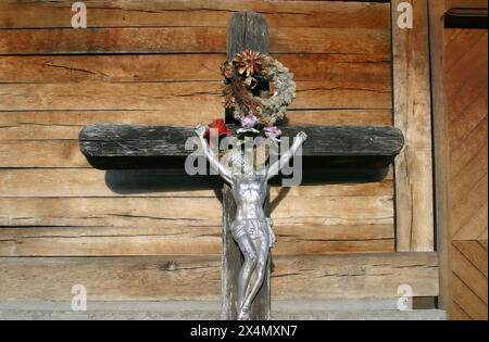 Kreuzigung in der St. Barbara-Kapelle in Brest, Kroatien Stockfoto