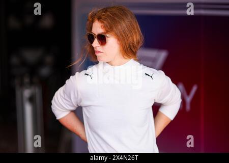 Miami, Etats Unis. Mai 2024. CRONE Courtney (usa), Prema Racing, Tatuus F4-T-421, Porträt während der 2. Runde der F1 Academy Championship 2024 vom 3. Bis 5. Mai 2024 auf dem Miami International Autodrome in Miami, USA - Foto Eric Alonso/DPPI Credit: DPPI Media/Alamy Live News Stockfoto