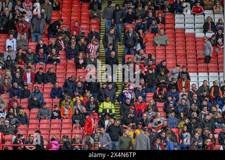 Sheffield, Großbritannien. Mai 2024. Leere Plätze in der Bramall Lane während des Premier League-Spiels Sheffield United gegen Nottingham Forest in der Bramall Lane, Sheffield, Großbritannien, 4. Mai 2024 (Foto: Cody Froggatt/News Images) in Sheffield, Großbritannien am 4. Mai 2024. (Foto: Cody Froggatt/News Images/SIPA USA) Credit: SIPA USA/Alamy Live News Stockfoto